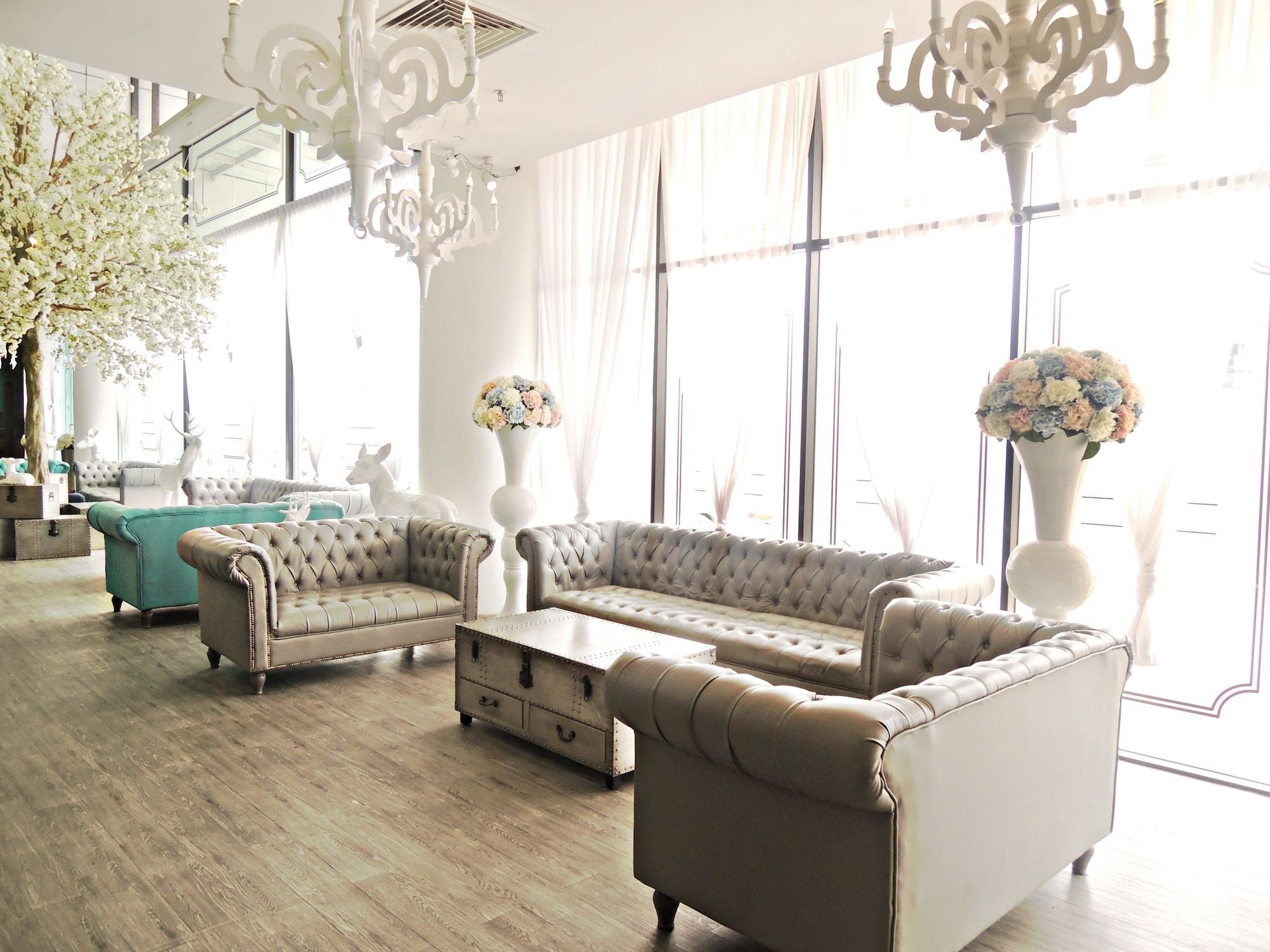 Creator Hotel Kulai Kültér fotó