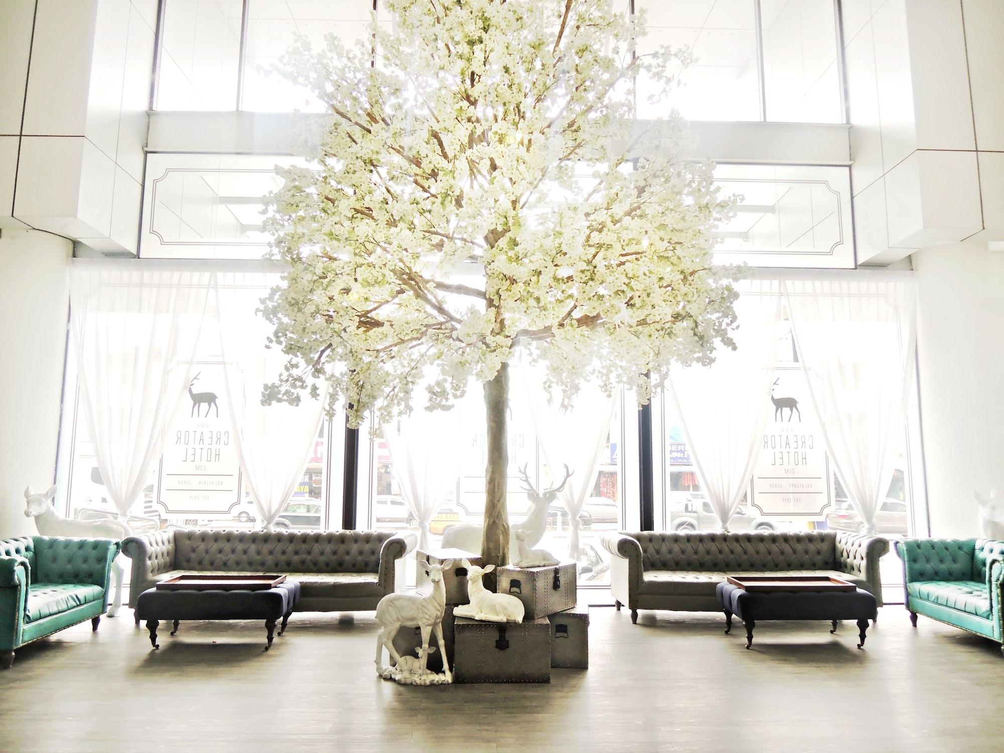 Creator Hotel Kulai Kültér fotó