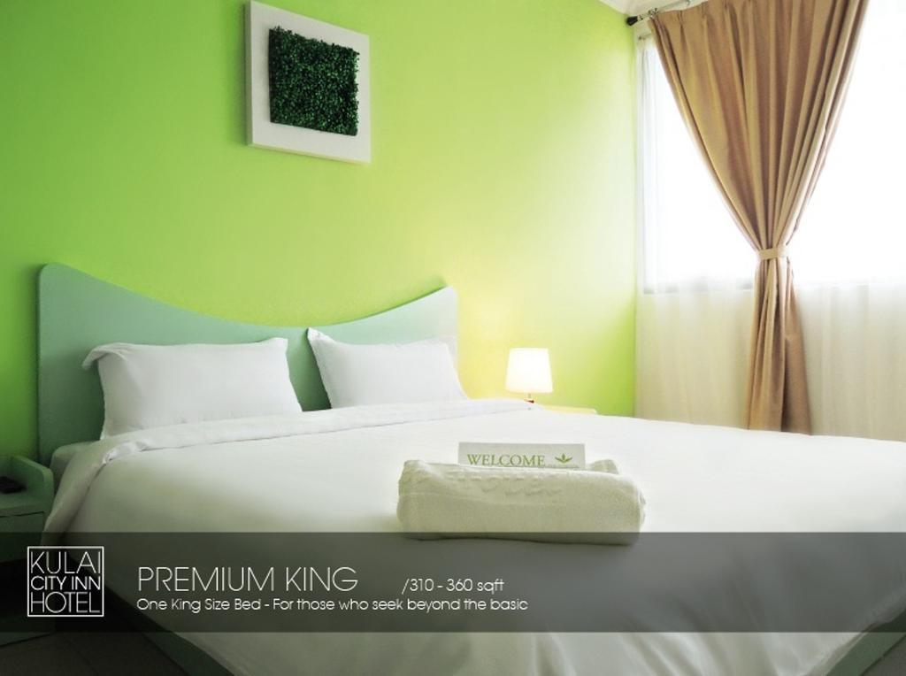 Creator Hotel Kulai Kültér fotó