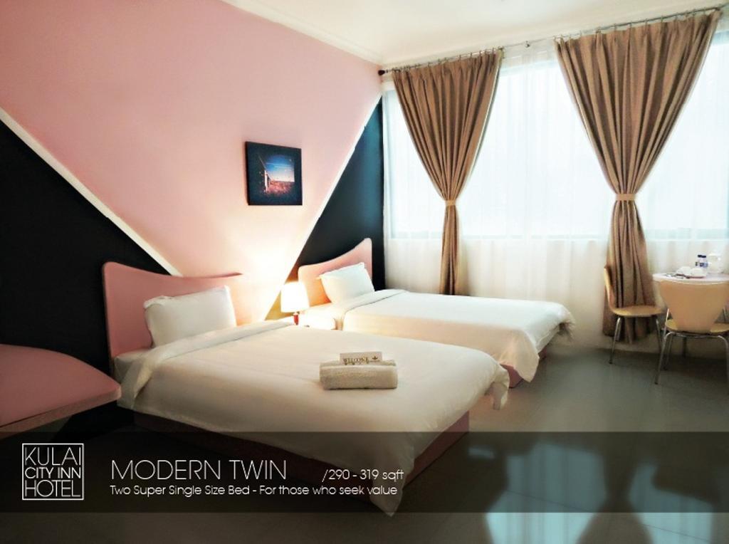 Creator Hotel Kulai Kültér fotó